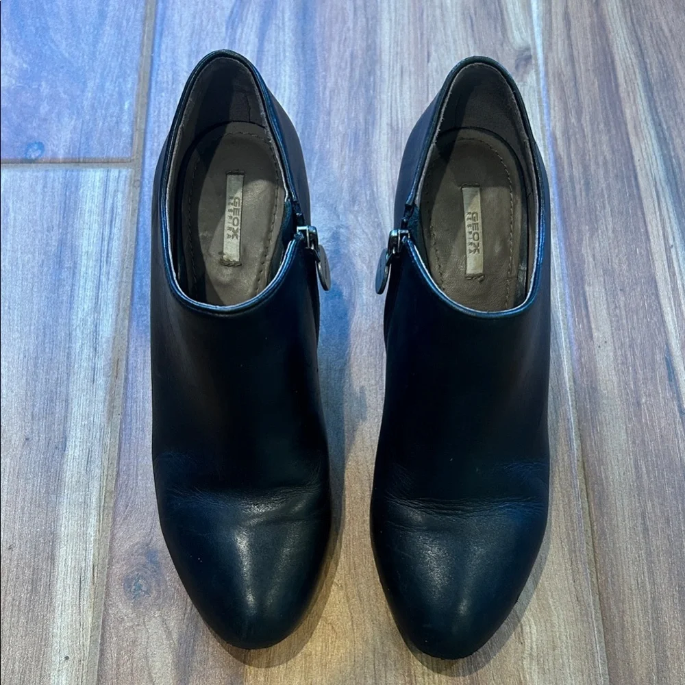 Geox Respira | Black Leather Ankle Booties